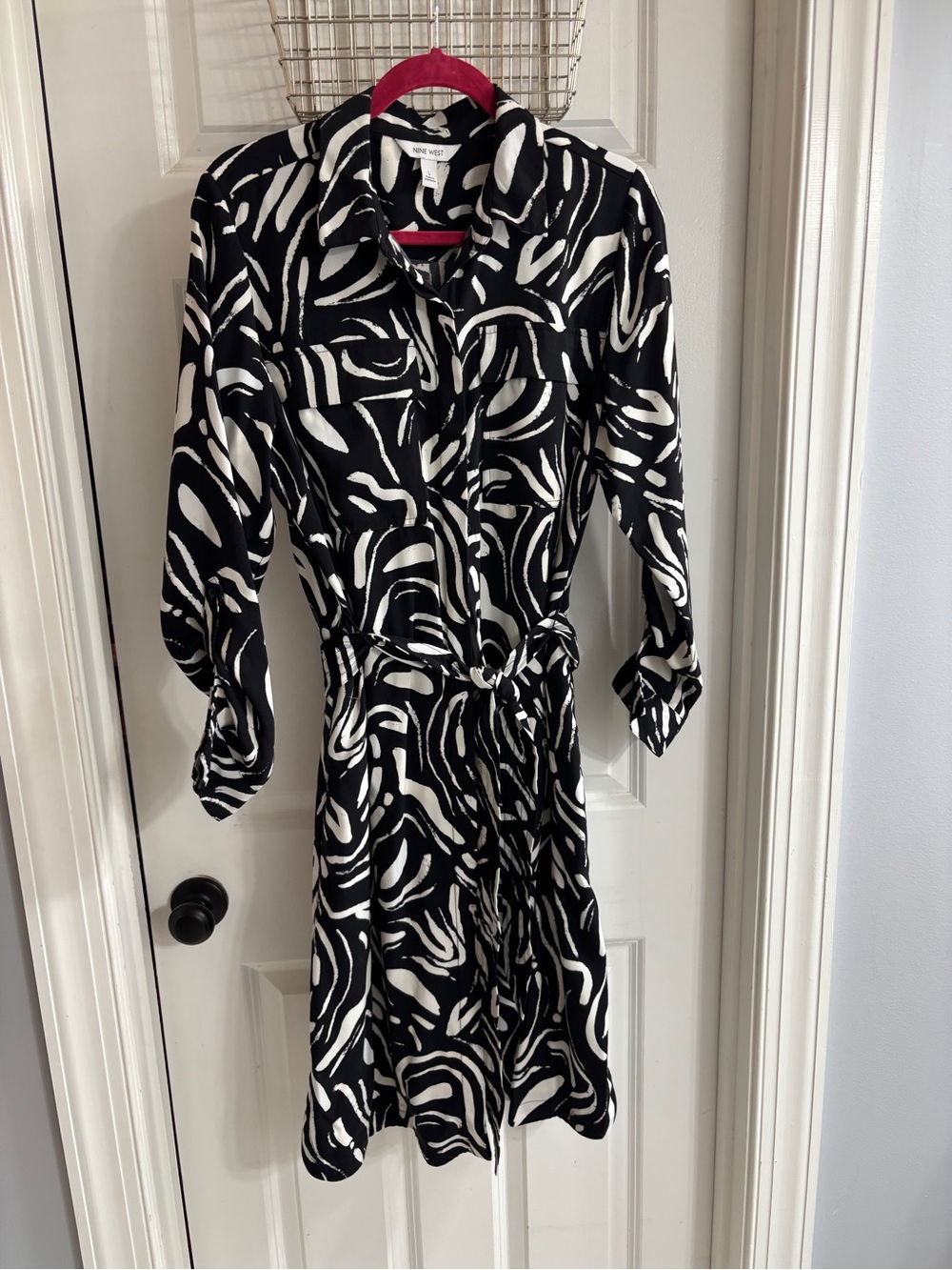 Nine West Black and White Abstract Midi Shirt Dress with Tie Waist